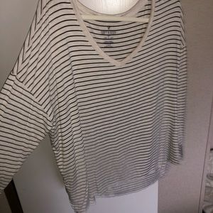 Long-sleeve American Eagle V-neck